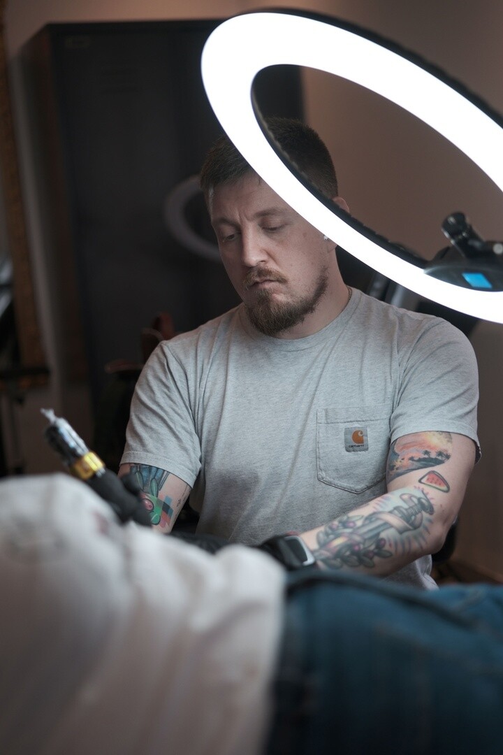 Tattoo artist Kirill Antik